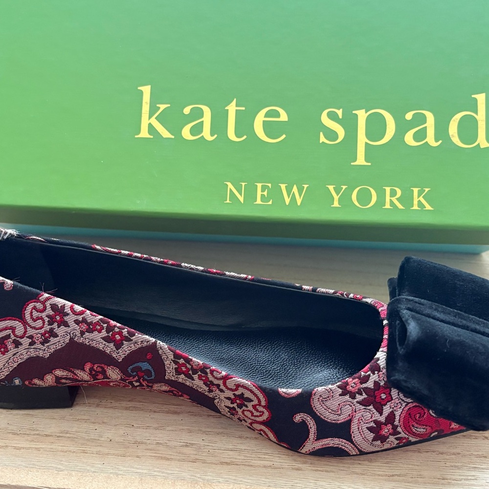 ✨NEW✨Kate Spade “Keana” Paisley Black and Pink Loafers